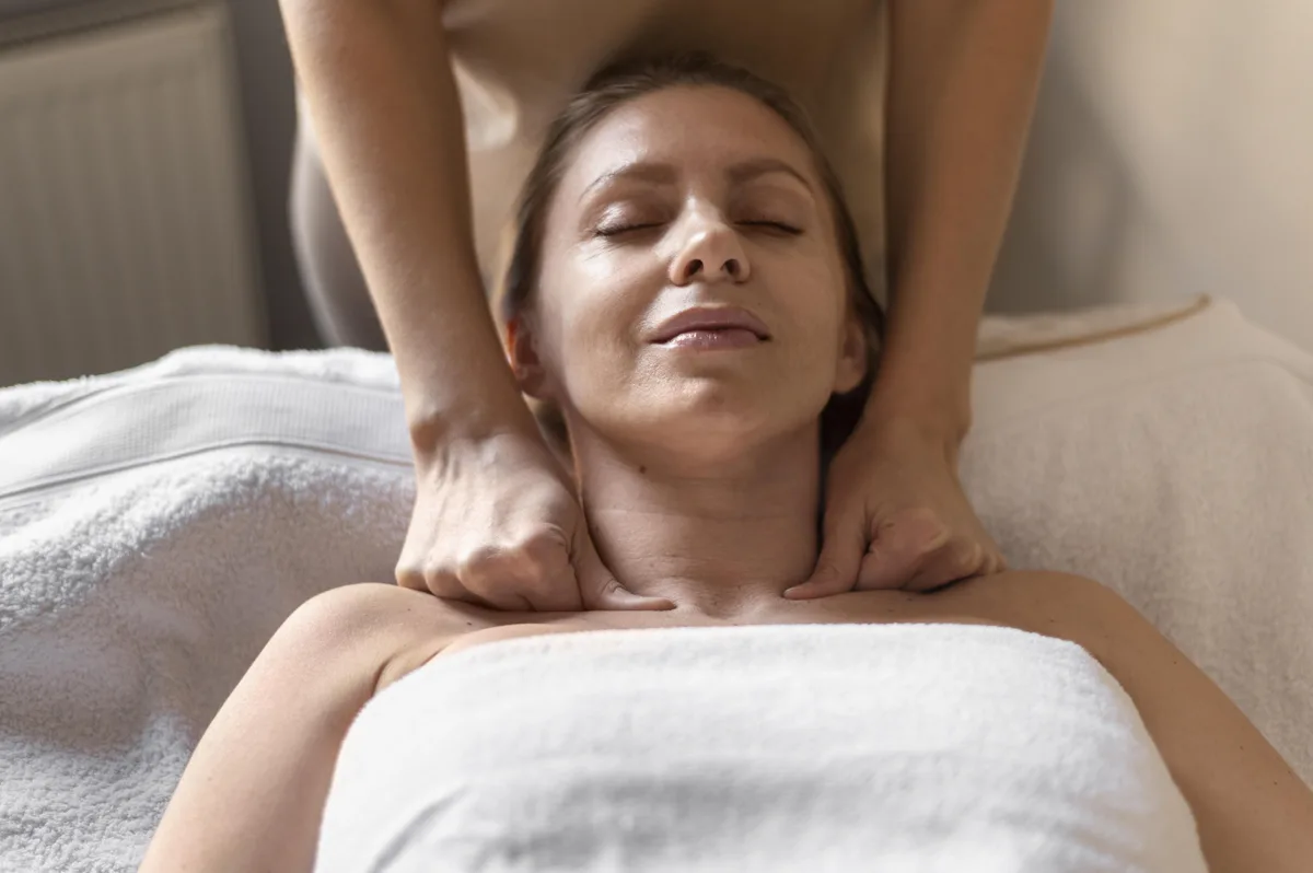 MASSAGEM RELAXANTE na DM Clinic